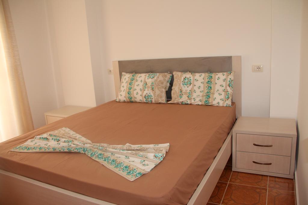 Kristi Apartments Sarandë Buitenkant foto