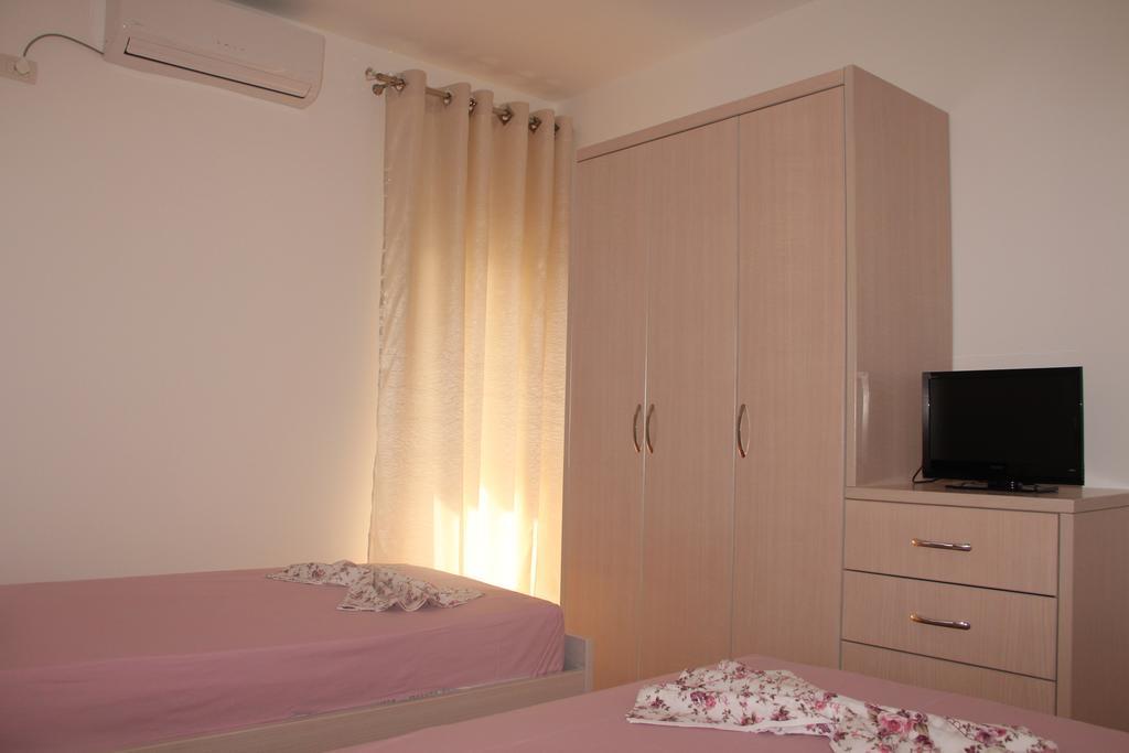 Kristi Apartments Sarandë Buitenkant foto